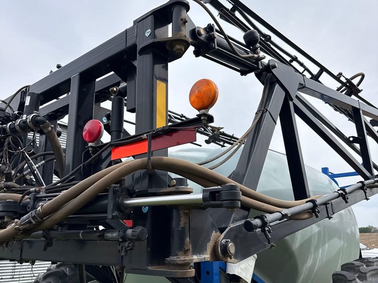 new-holland-s1070-image-43