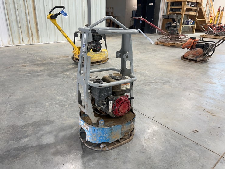 weber-cfr90-vibration-plate-image-1