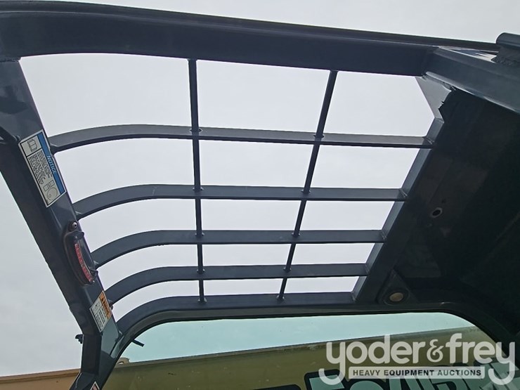 2013-gehl-dl11-image-46