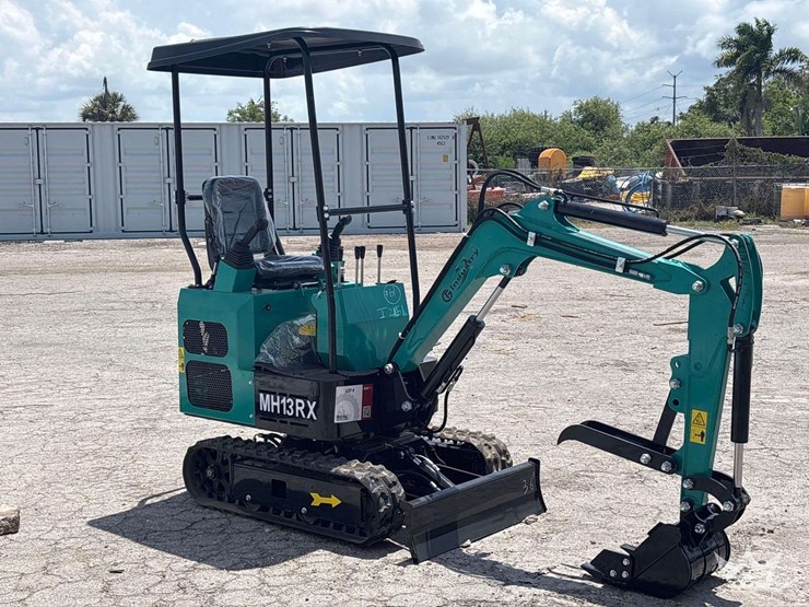 2026-cfg-industrial-mh13rx-mini-excavator-image-2