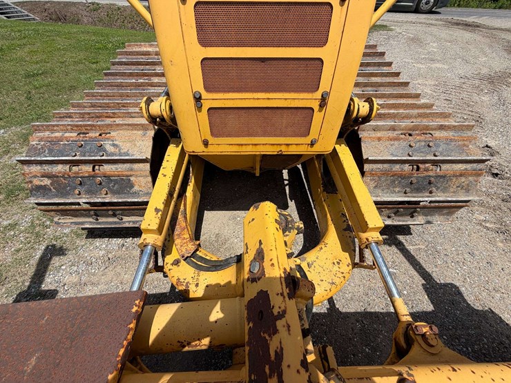 komatsu-d39px-23-image-22