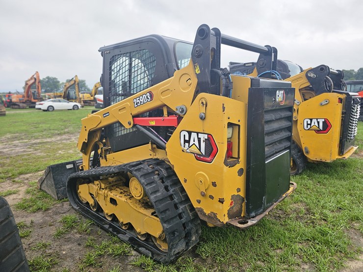 2022-caterpillar-259d3-image-4