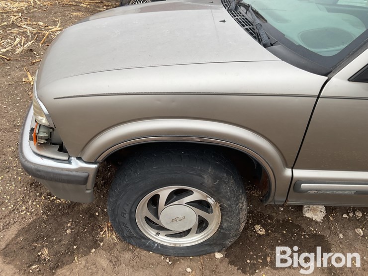 1999-chevrolet-blazer-image-12