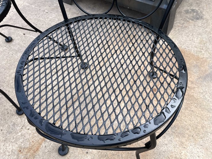 #9056-•-chairs-(o3)-image-2