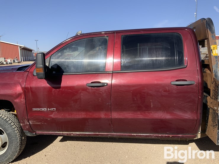 2017-chevrolet-silverado-2500-image-17