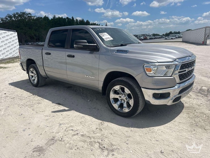 2023-dodge-1500-image-2