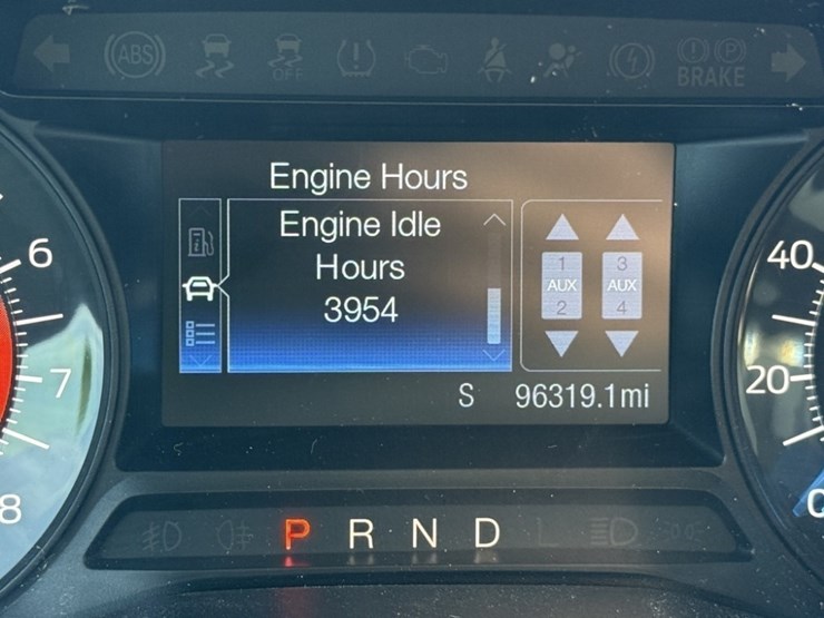 2017-ford-explorer-image-31