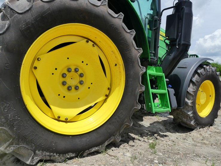 2024-john-deere-6120m-image-6