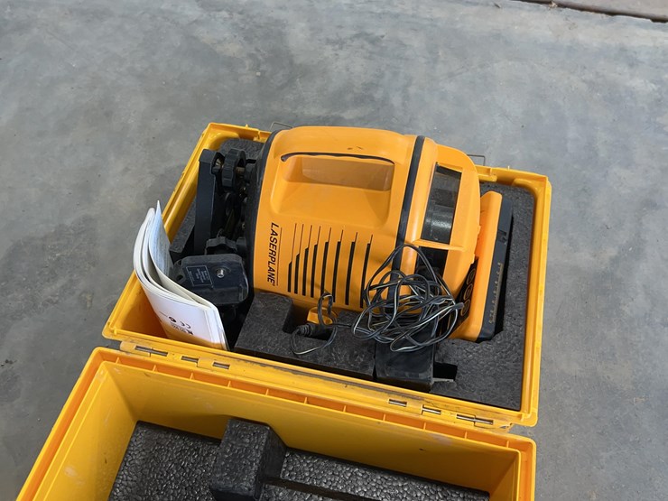 2000-laser-plane-l800-laser-level-image-3