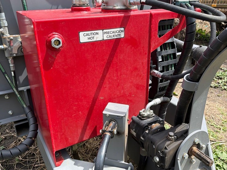 2024-hatfield-eco-lift-hmi-bedding-trailer-image-24