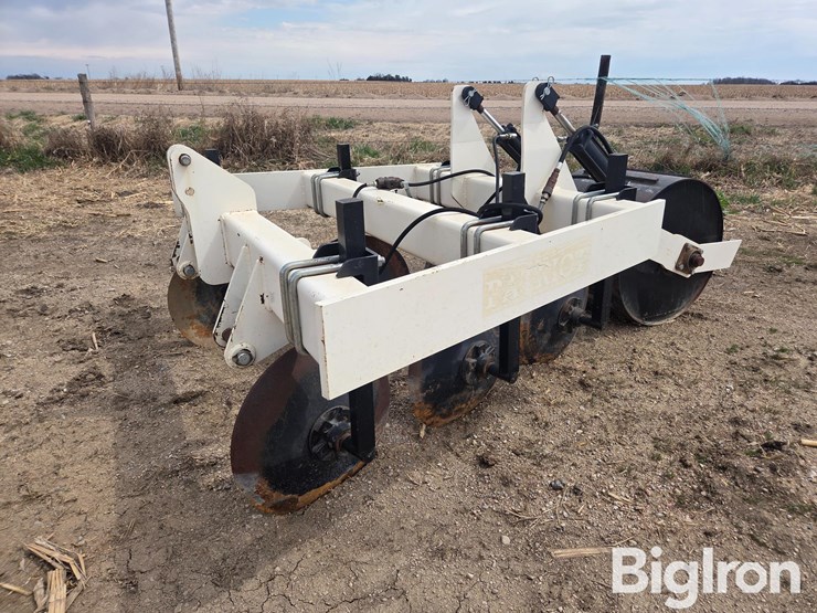 patriot-pivot-track-closer-image-1