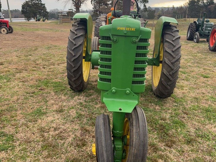 john-deere-b-image-8