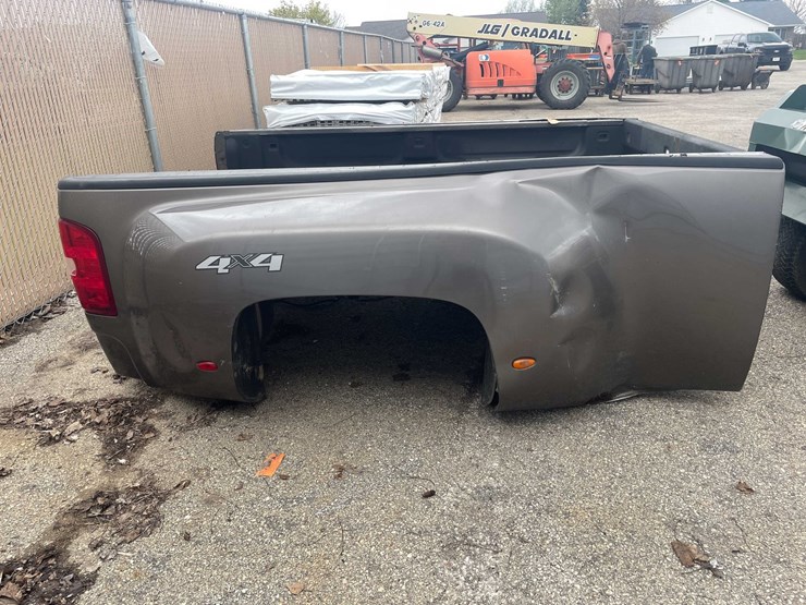 #9072-•-08-12-gmc-dually-box-(o6)-image-2