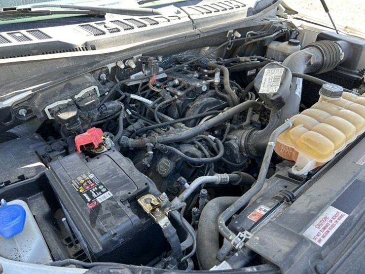 2016-ford-f150-xl-image-38