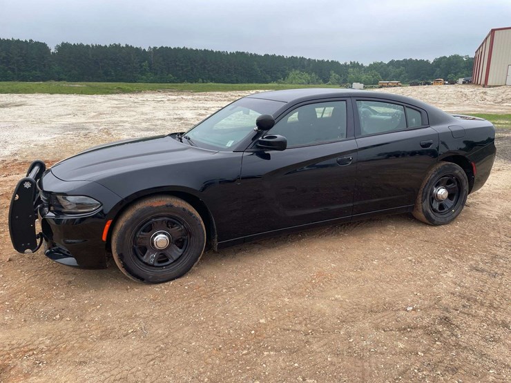 2015-dodge-charger-4-door-police-cruiser-(130,607-miles)-image-1
