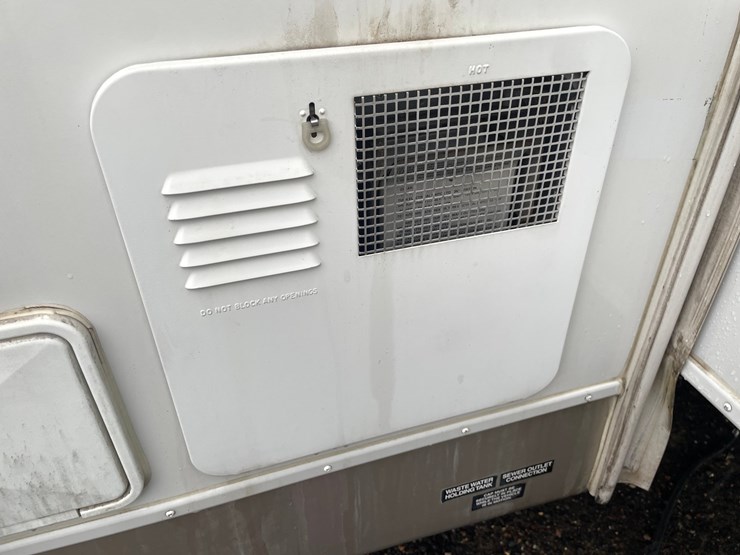 #7050-•-2010-spree-lx-superlite-camper-(has-mn-title)-image-26