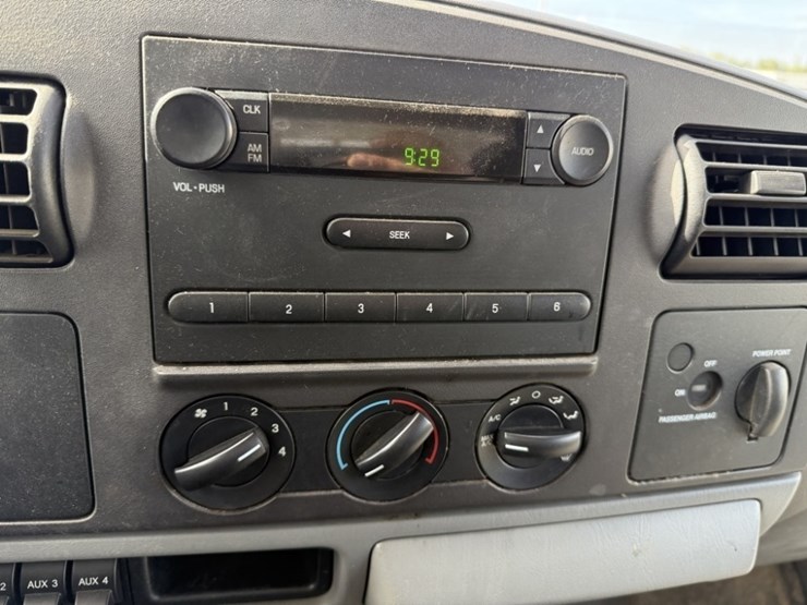 2005-ford-f550-xl-sd-image-30