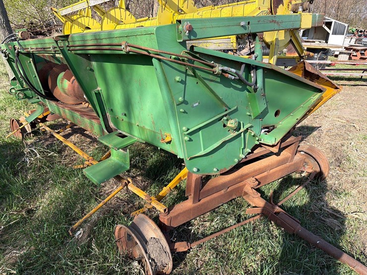 john-deere-13ft-bean-head-with-trailer-image-15