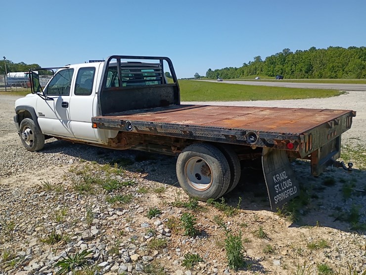 #24570-•-2001-chevrolet-silverado-pickup-truck-image-4