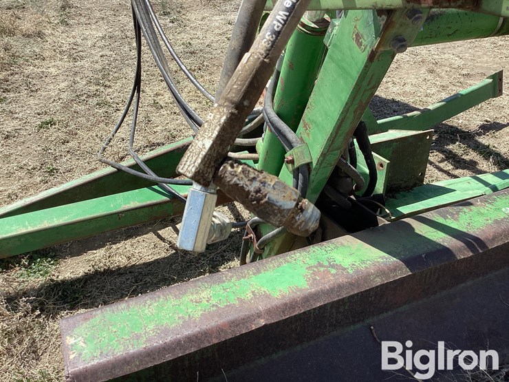 john-deere-148-image-15