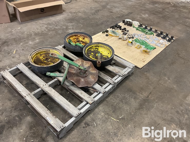 john-deere-7100-image-1
