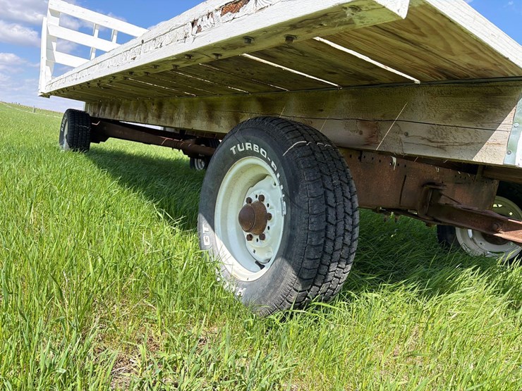 102”-x-18ft-wood-flatbed-image-17