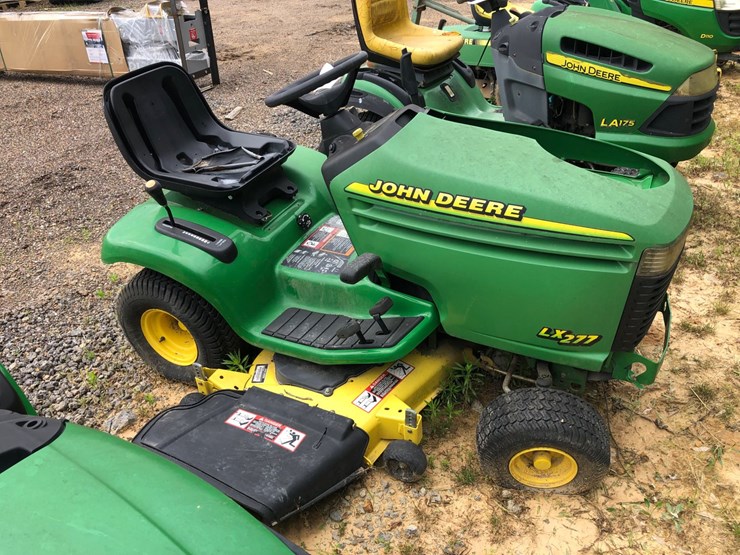 john-deere-lx277-image-1