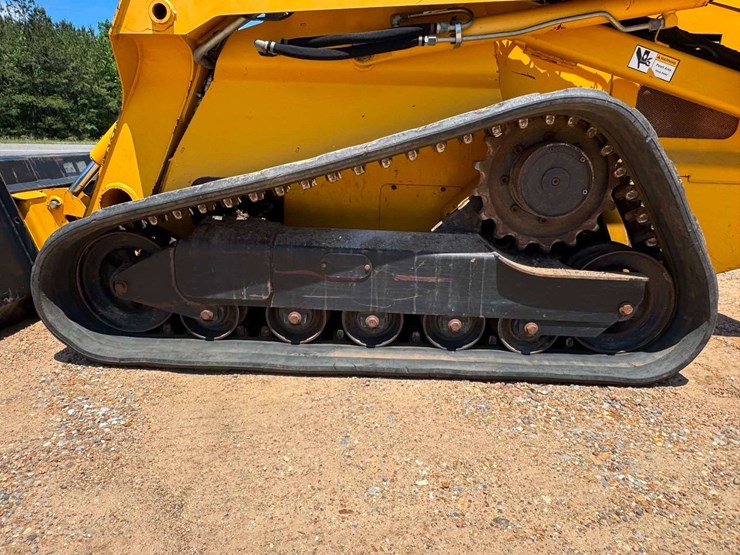 2009-deere-ct332-image-13