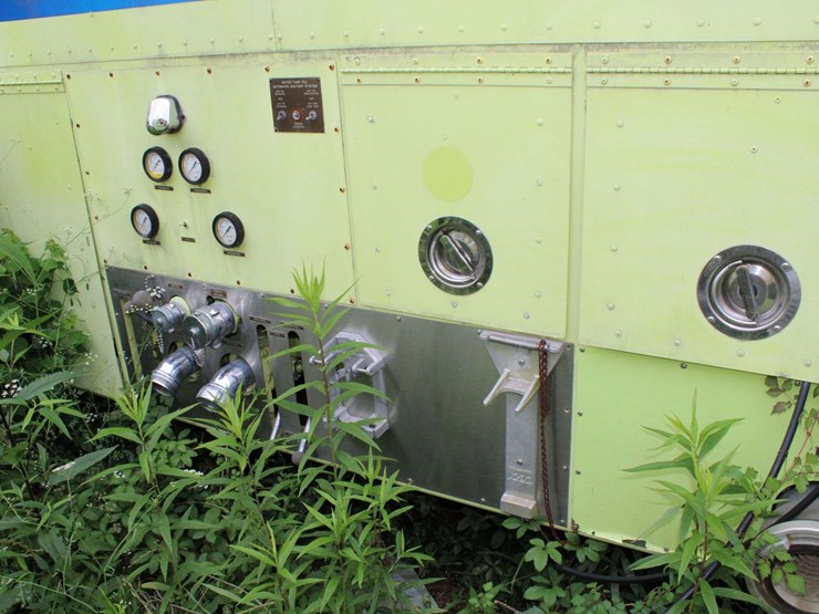 1988-oshkosh-t-3000-airport-pumper-speciality-vehicle-10t9l5eh3j1032880-mileage:-9175-(2270-ho-image-11