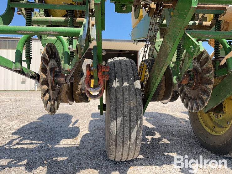 john-deere-7000-image-19
