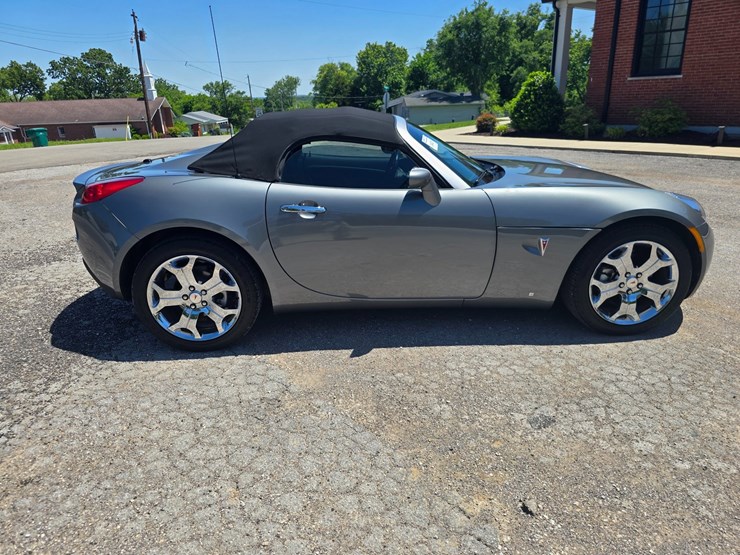#24025-•-2007-pontiac-solstice-gxp-convertible-image-17