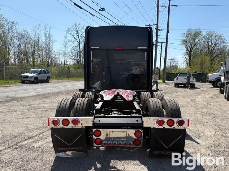 2007-kenworth-w900-image-6