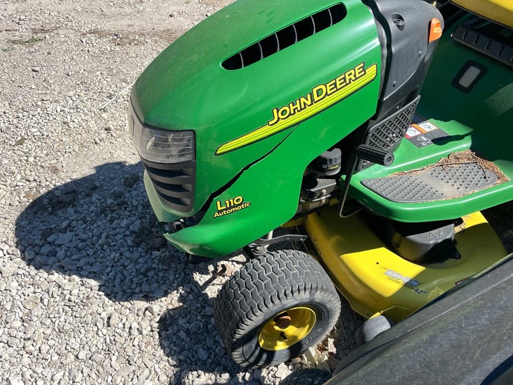 john-deere-l110-image-10