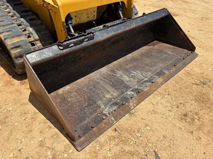 2021-caterpillar-279d3-image-20