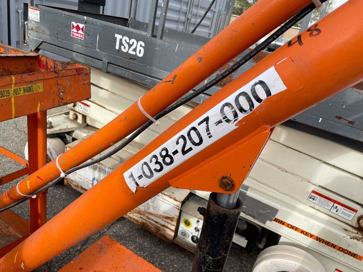 #9000-•-forklift-aerial-lift-bucket-(o7)-image-8