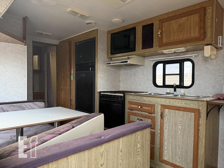 1995-sportsman-campers-&-trailers-mfg-8x27-3000-image-7
