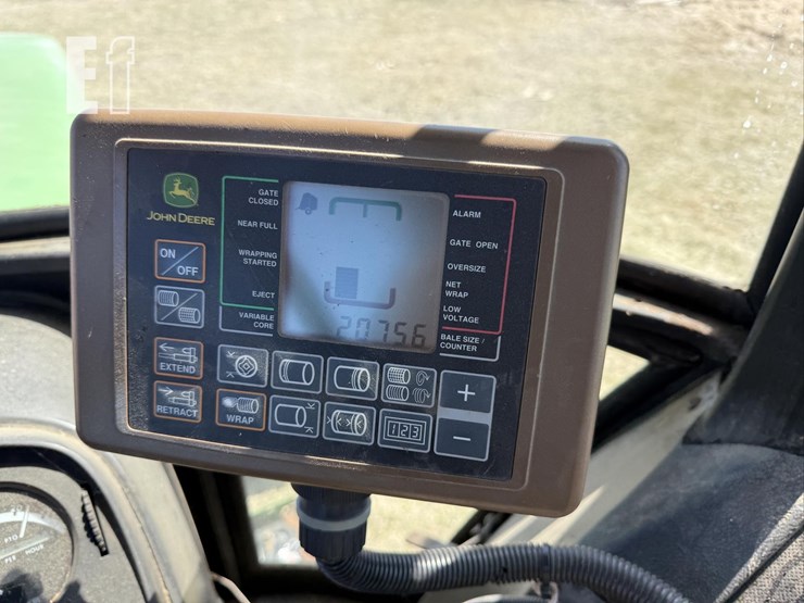 john-deere-568-image-31