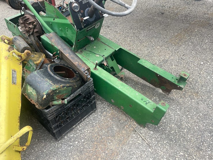 john-deere-110-image-15