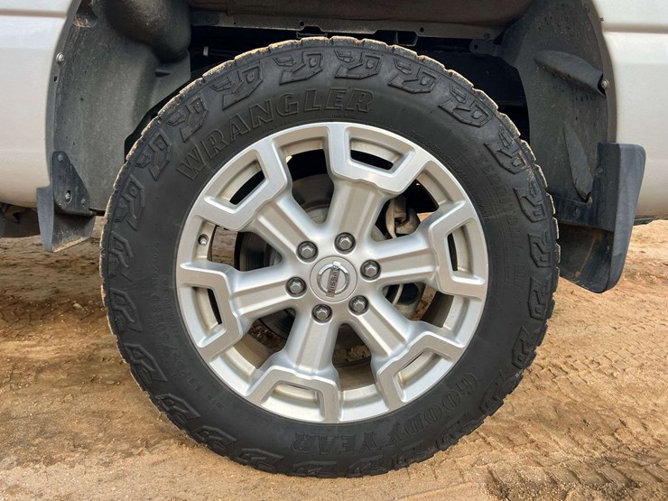 2016-nissan-titan-image-17