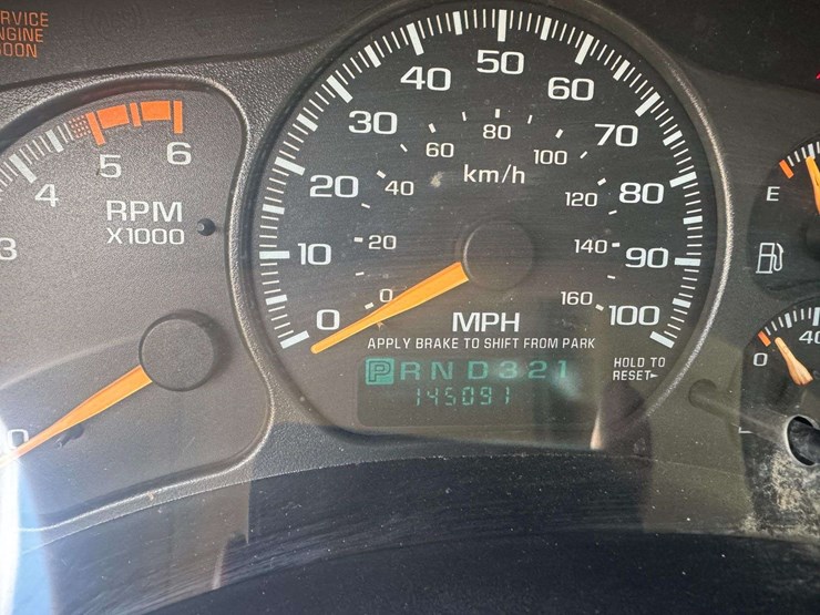 2002-gmc-sierra-3500-image-32