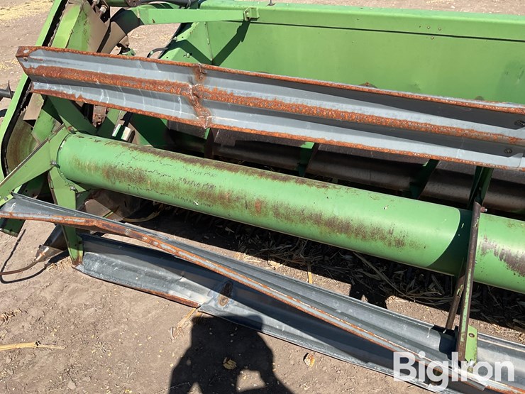 john-deere-230-image-16