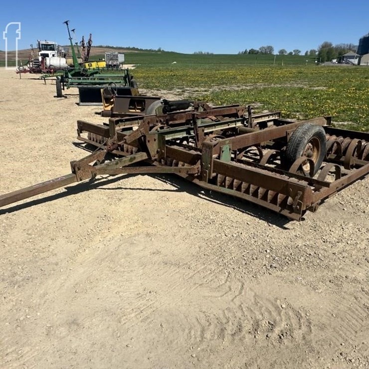 JOHN DEERE CULTIMULCHER 571