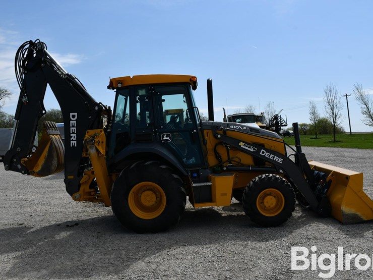 2024-john-deere-410-image-4