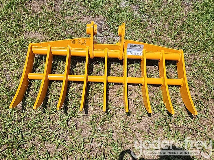 2026-caterpillar-303-image-2