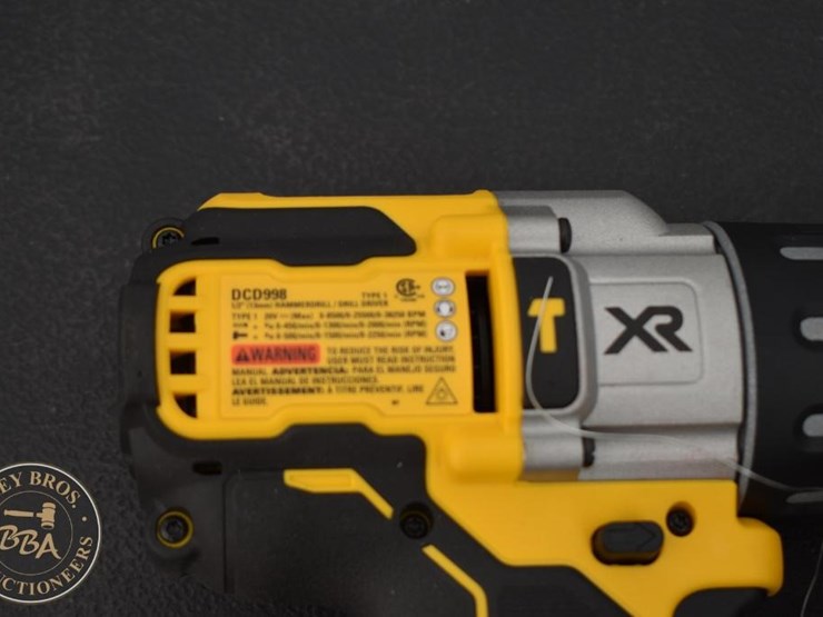 dewalt-20v-max-xr-hammerdrill-/-drill-driver-44800-image-2