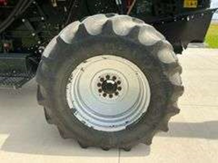 2012-case-ih-6130-image-36