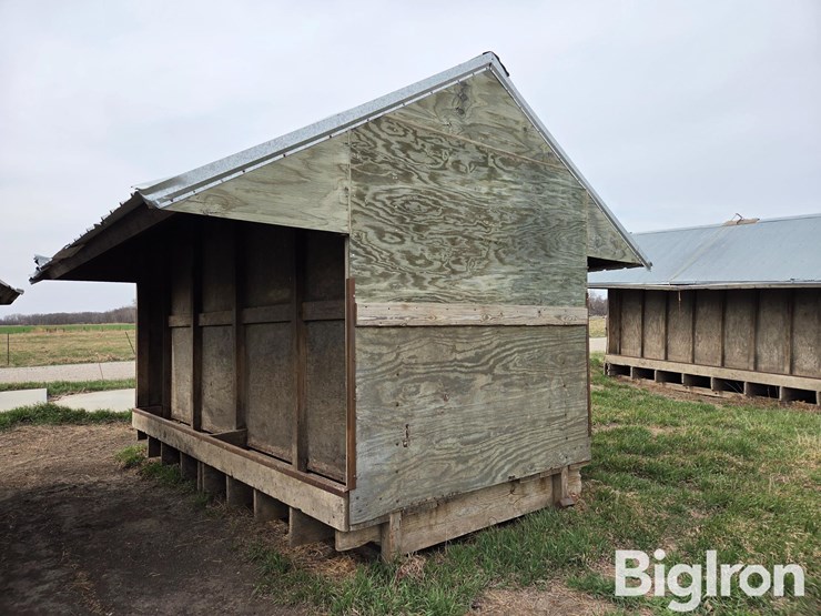 shop-built-wood-livestock-feeder-image-7