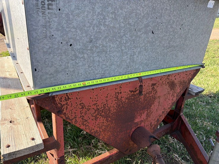57”-x-7ft-auger-wagon-image-3