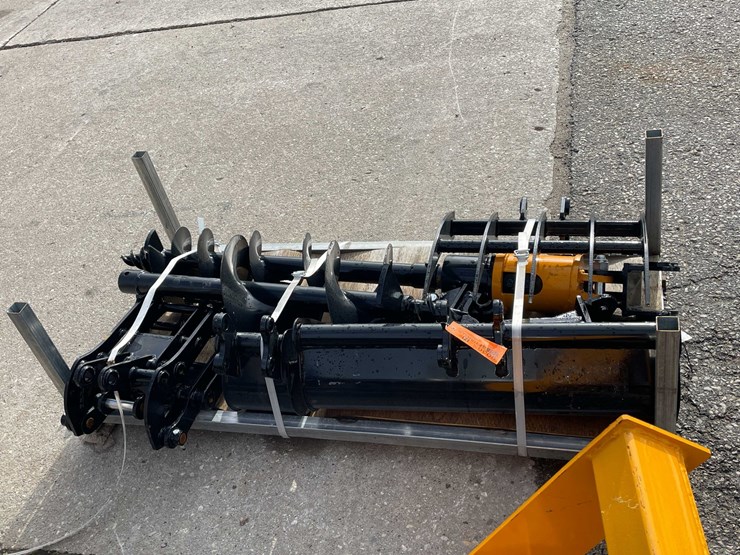 #9036-•-unused-set-of-(8)-mini-excavator-attachments-(o12)-image-3