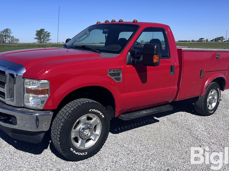 2010-ford-f350-xlt-image-1